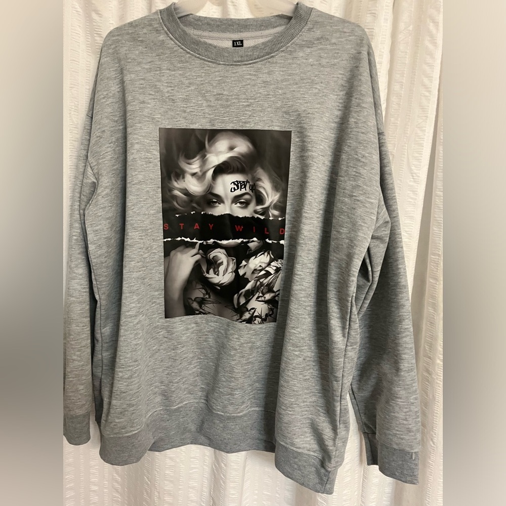 Marilyn Monroe sweater size 1XL